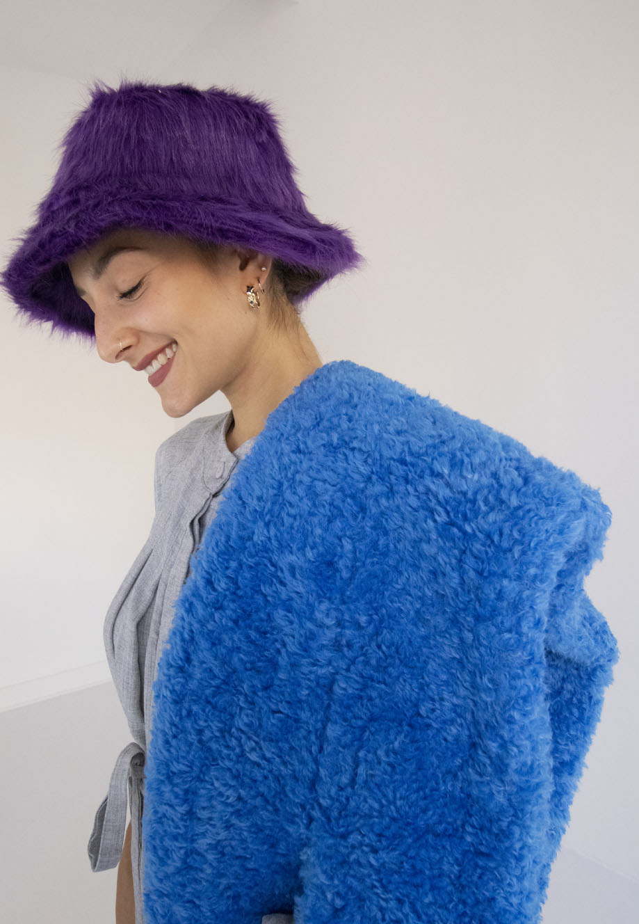 OOF wear faux-sheepskin blue scarf - Image 3