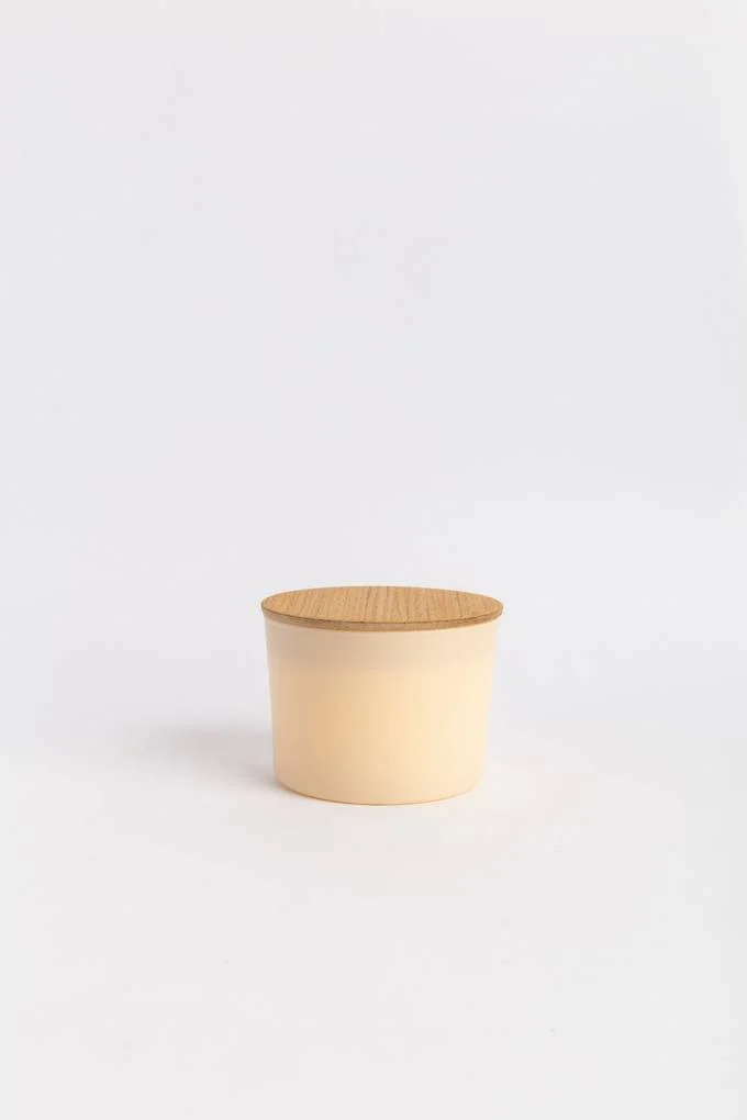 Choe Candles Iris-White Rose & Sensual Wood-170ml - Image 2