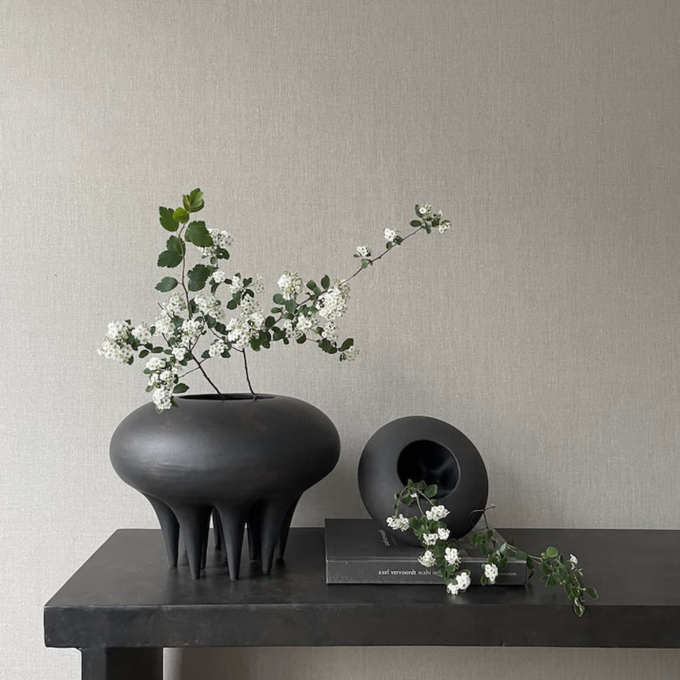 101 Copenhagen Medusa Vase Big Coffee - Image 4