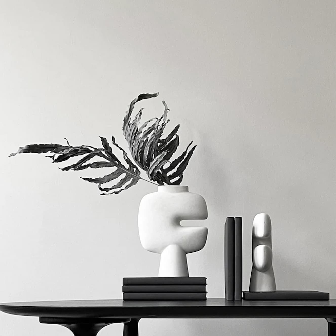 101 Copenhagen Tribal Vase Medio Bone White - Image 3