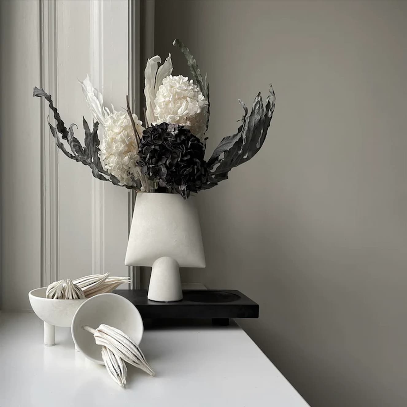 101 Copenhagen Sphere Vase Square Mini Bone White - Image 3