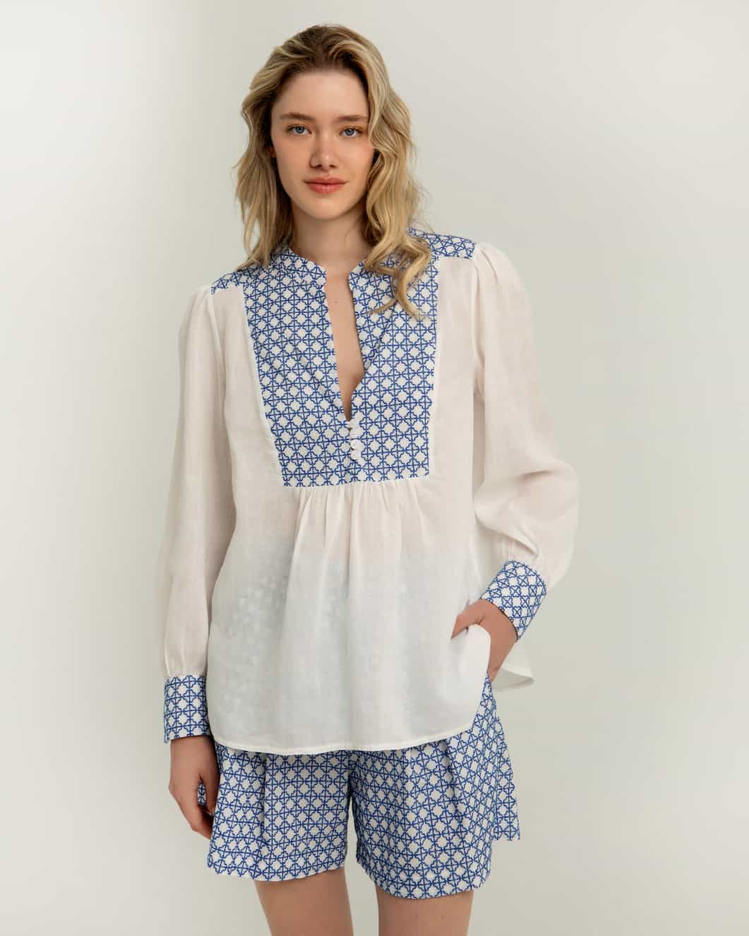 Greek Archaic Kori Blouse Cross L/S Buttons White/Royal Blue - Image 3
