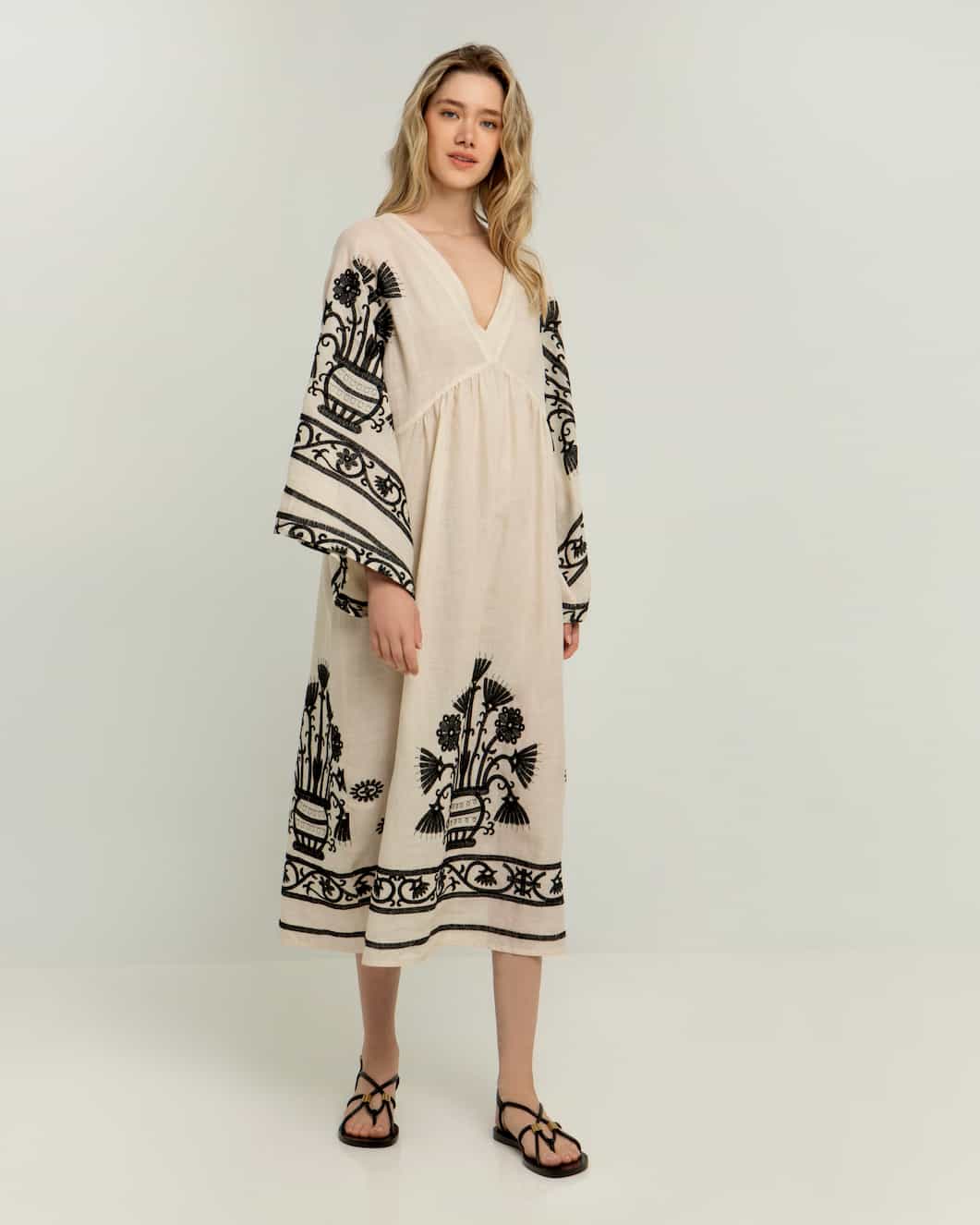 Greek Archaic Kori Dress Crete Beige/Black - Image 3